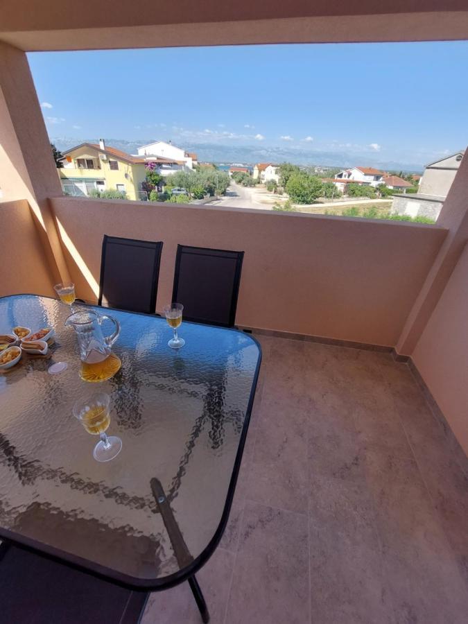Holiday Home Aria Nin Exterior foto