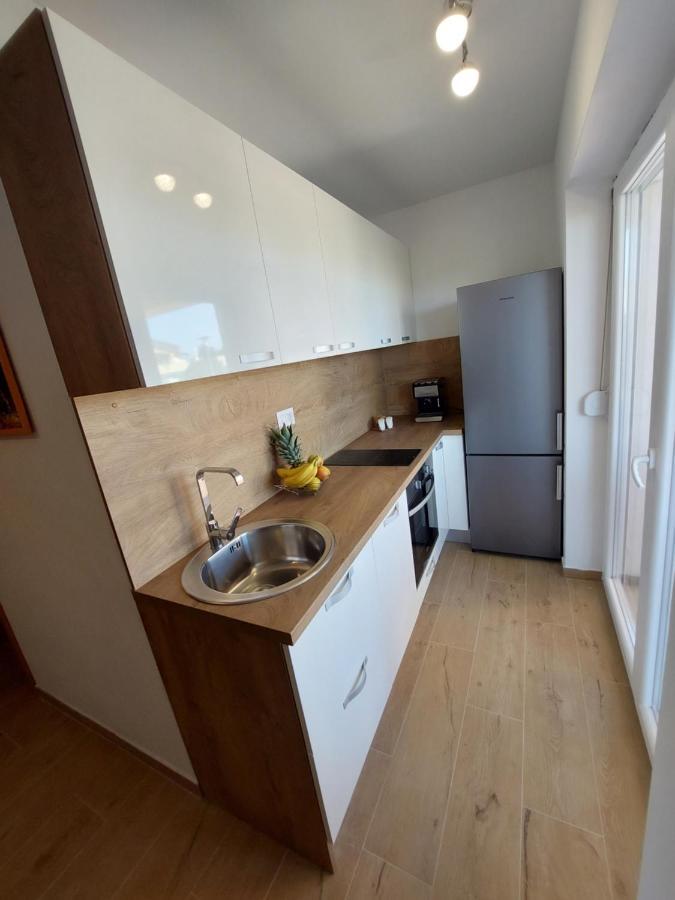 Holiday Home Aria Nin Exterior foto