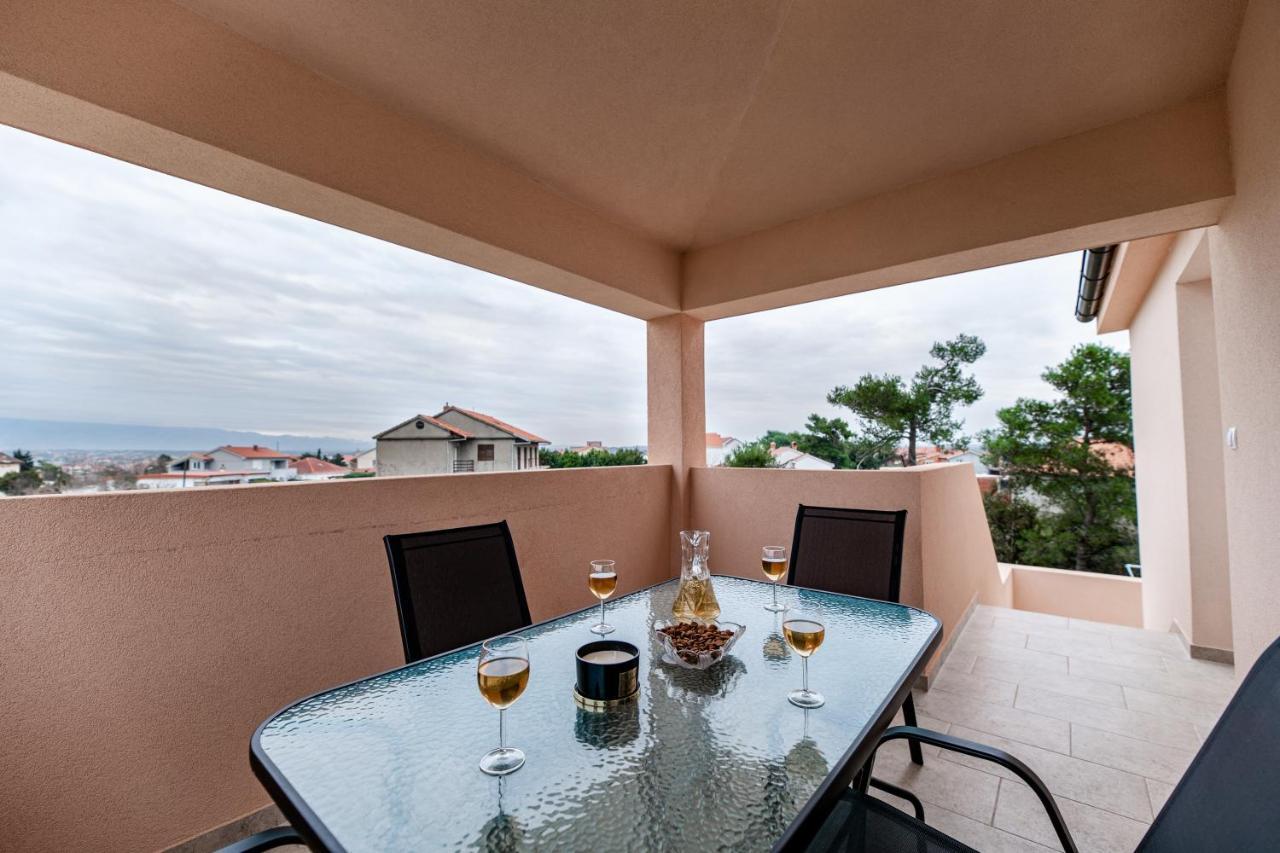 Holiday Home Aria Nin Exterior foto