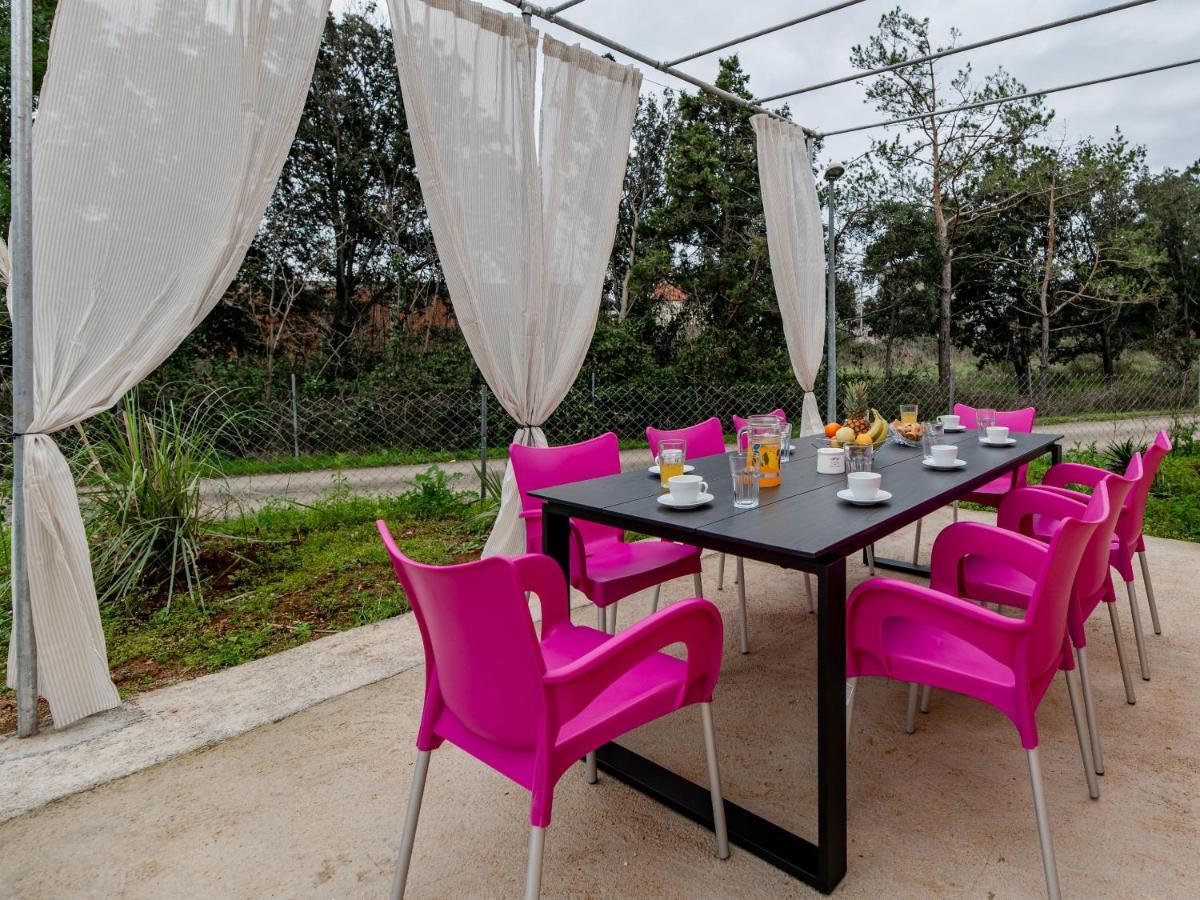 Holiday Home Aria Nin Exterior foto