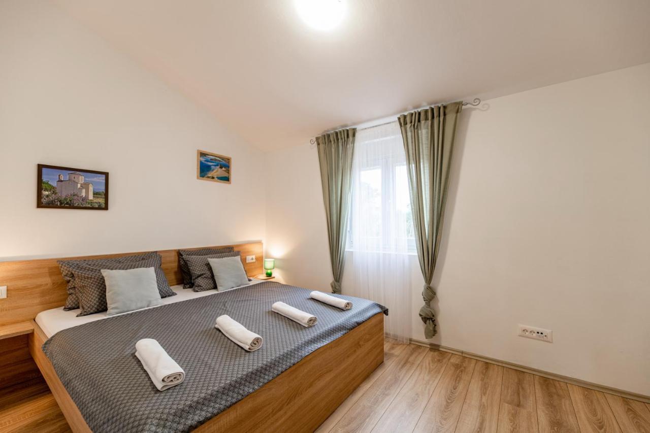 Holiday Home Aria Nin Exterior foto